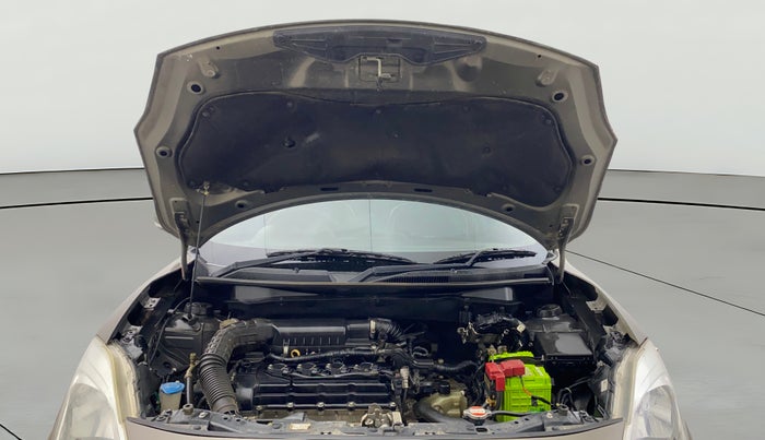 2018 Maruti Swift VXI AMT, Petrol, Automatic, 1,46,570 km, Open Bonet