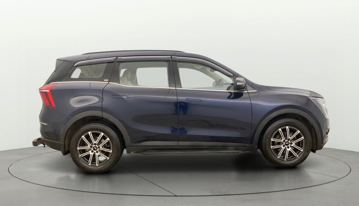 2024 Mahindra XUV700 AX 7 P AT 7 STR, Petrol, Automatic, 21,999 km, Right Side View