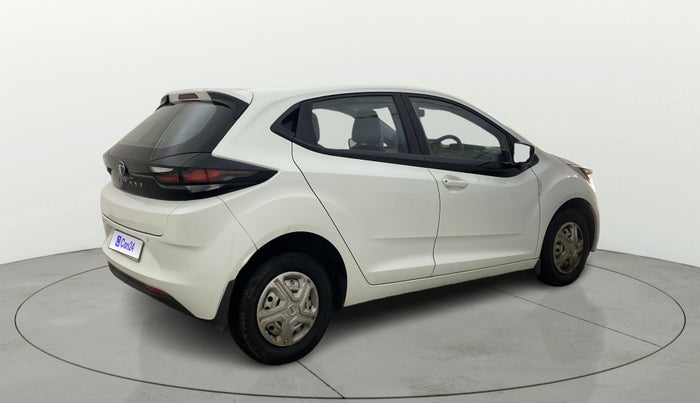 2021 Tata ALTROZ XE PETROL, Petrol, Manual, 32,631 km, Right Back Diagonal