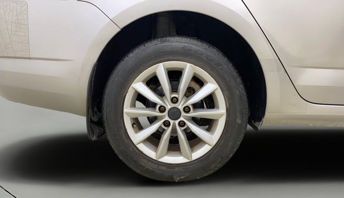 2014 Skoda Octavia AMBITION 1.4 TSI, Petrol, Manual, 65,493 km, Right Rear Wheel