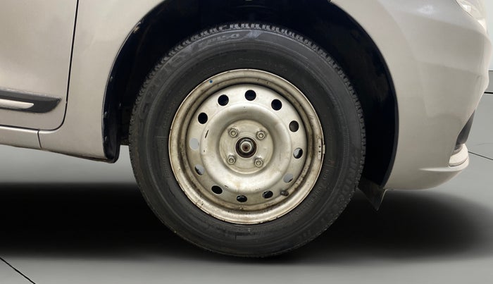 2020 Maruti Dzire LXI, Petrol, Manual, 56,572 km, Right Front Wheel