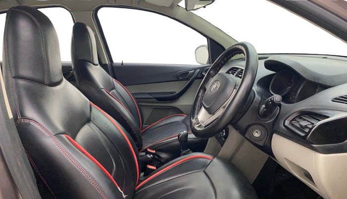 2016 Tata Tiago XT DIESEL, Diesel, Manual, 69,684 km, Right Side Front Door Cabin