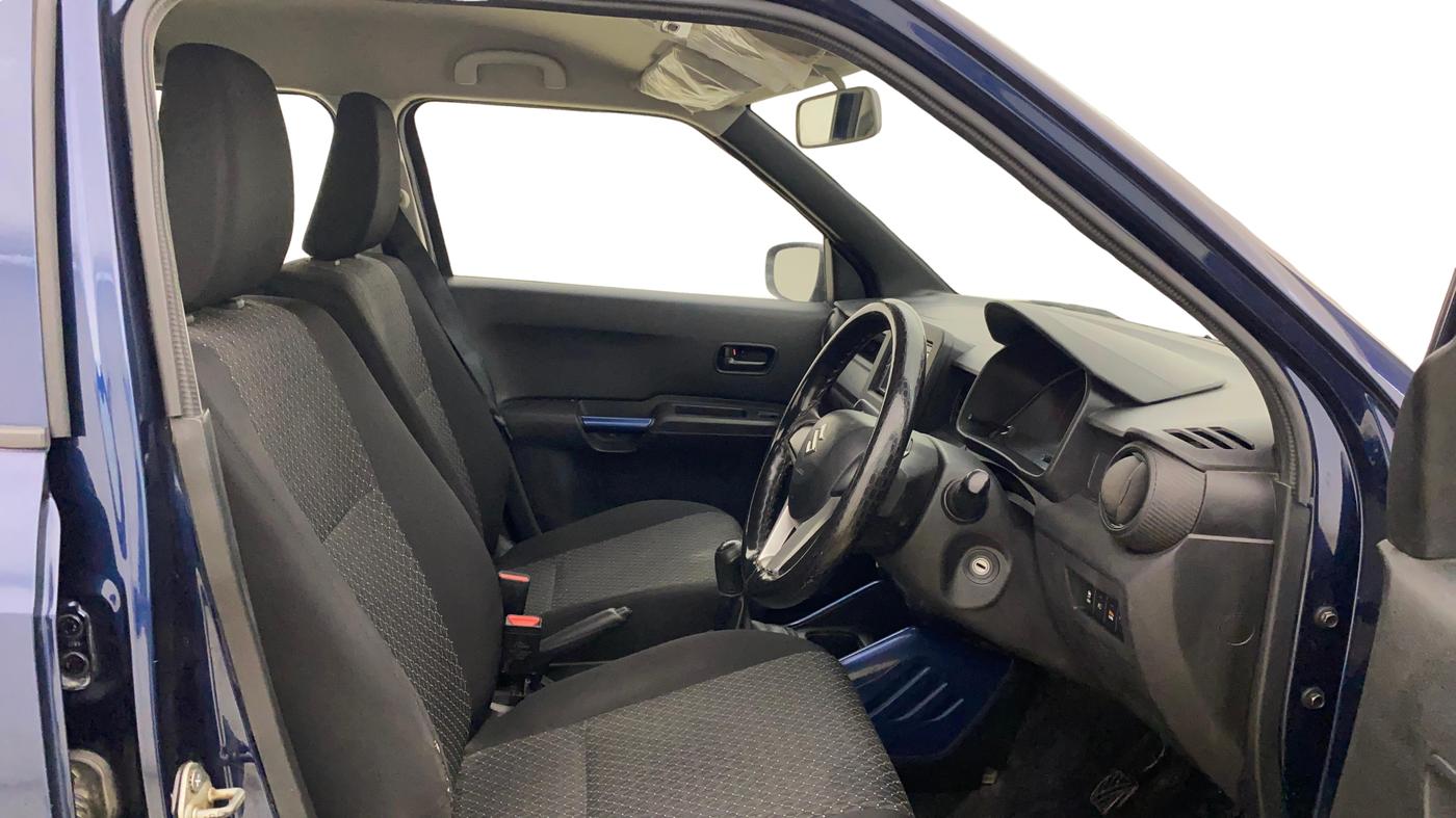 2023 Maruti IGNIS SIGMA 1.2, Petrol, Manual, 23,457 km, Right Side Front Door Cabin