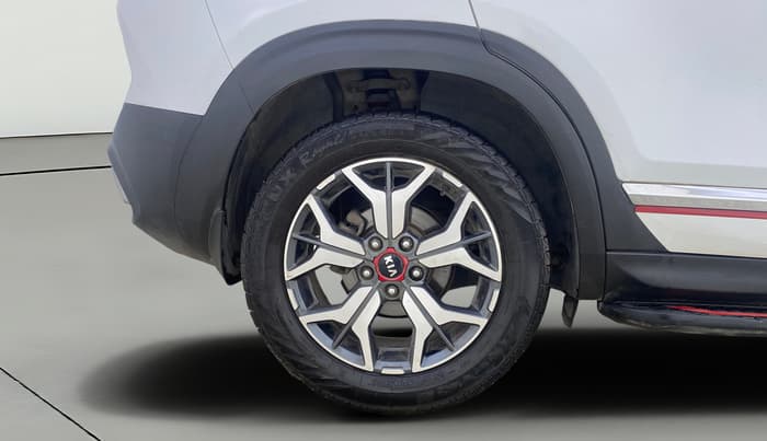2021 KIA SELTOS GTX PLUS AT 1.5 DIESEL, Diesel, Automatic, 86,321 km, Right Rear Wheel