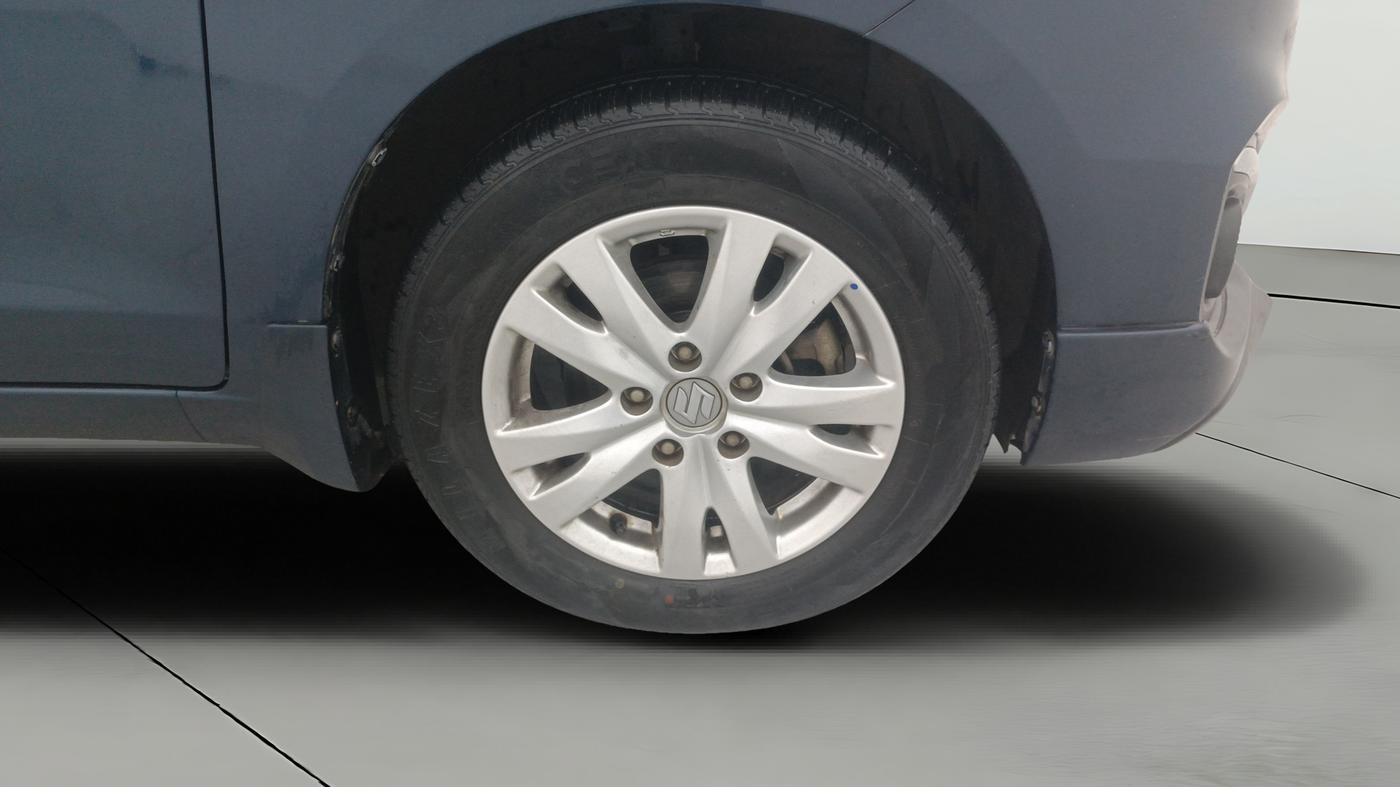 2018 Maruti Ertiga ZDI + SHVS, Diesel, Manual, 55,781 km, Right Front Wheel