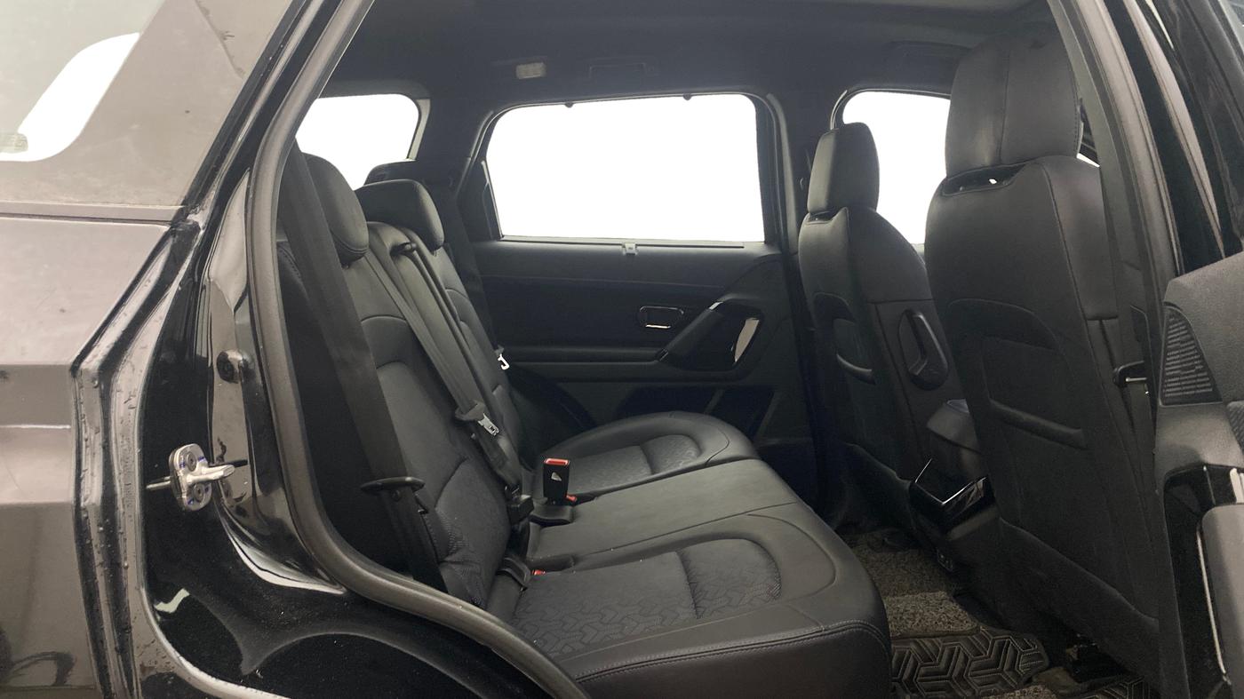 2023 Tata Safari ADVENTURE PLUS DARK EDITION, Diesel, Manual, 17,924 km, Right Side Rear Door Cabin