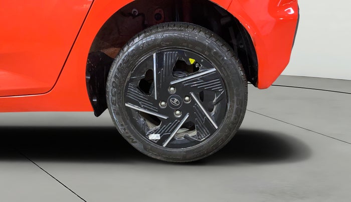 2025 Tata ALTROZ Accomplished Plus S Petrol 6DCT, Petrol, Automatic, 831 km, Left Rear Wheel