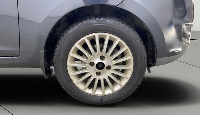 2016 Tata Zest XT PETROL, Petrol, Manual, 81,633 km, Right Front Wheel