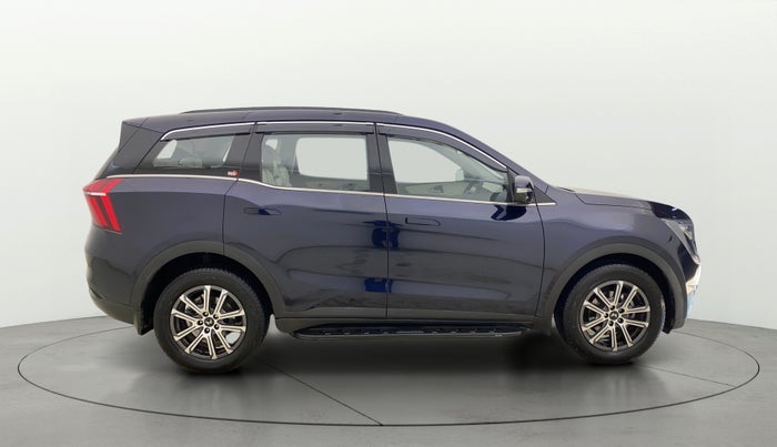 2025 Mahindra XUV700 AX 7 LUXURY D AT 7 STR, Diesel, Automatic, 15,433 km, Right Side View