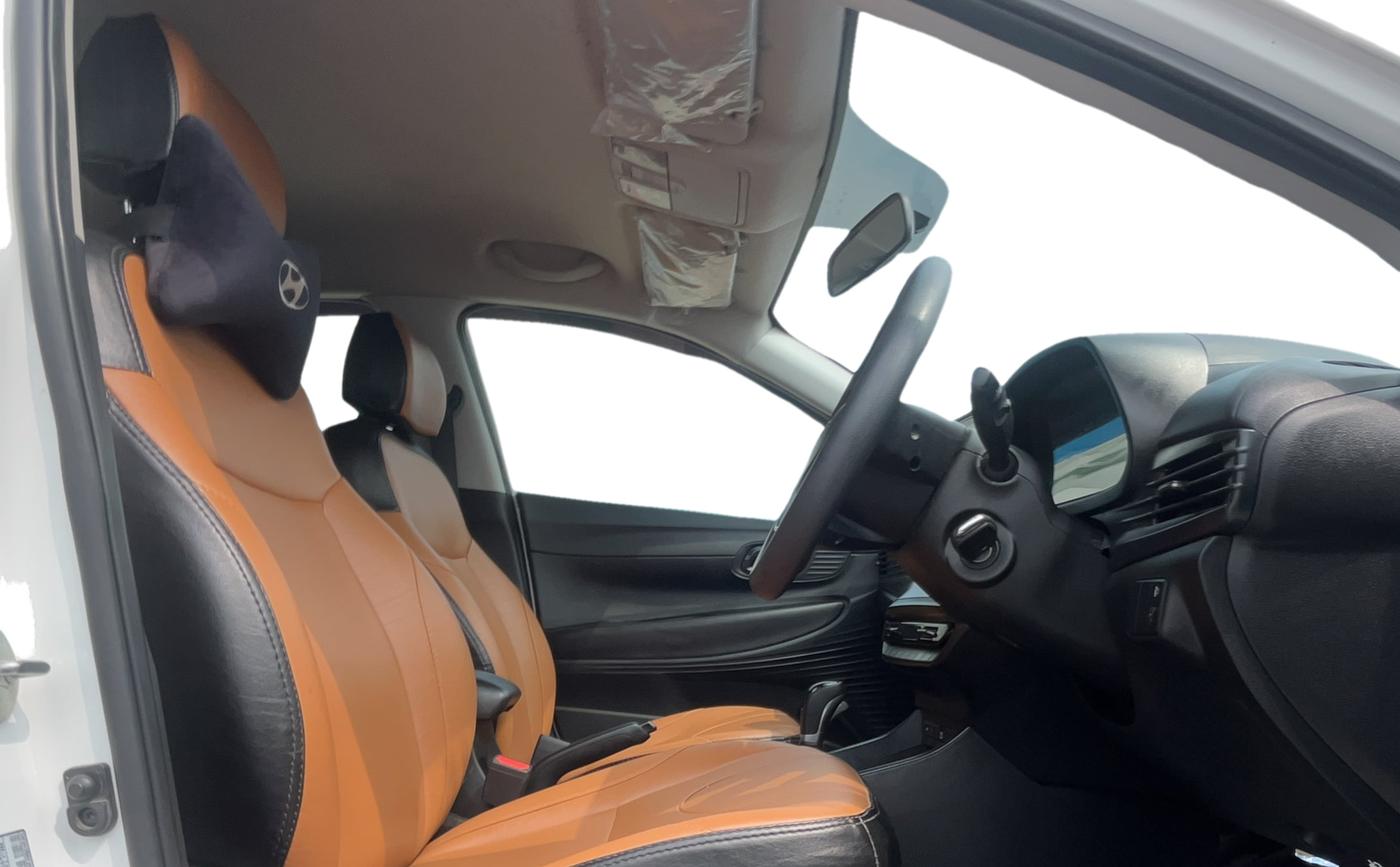 2023 Hyundai NEW I20 Sportz 1.2 IVT, Petrol, Automatic, 44,303 km, Right Side Front Door Cabin
