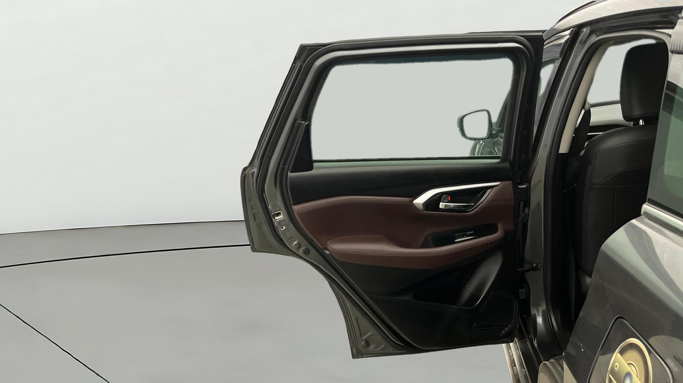2023 Maruti Grand Vitara ALPHA SMART HYBRID, Petrol, Manual, 32,990 km, LHS Rear Door