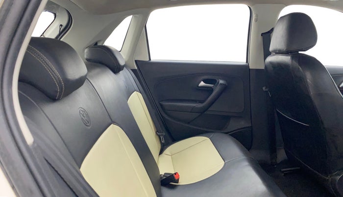 2017 Volkswagen Polo COMFORTLINE 1.2L, Petrol, Manual, 82,094 km, Right Side Rear Door Cabin