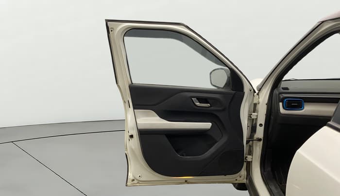2022 Tata PUNCH CREATIVE  AMT, Petrol, Automatic, 43,916 km, LHS Front Door