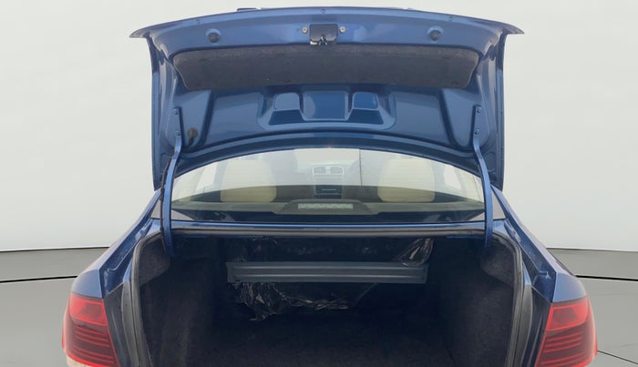 2016 Volkswagen Vento HIGHLINE 1.6 MPI, Petrol, Manual, 55,245 km, Boot Door Open