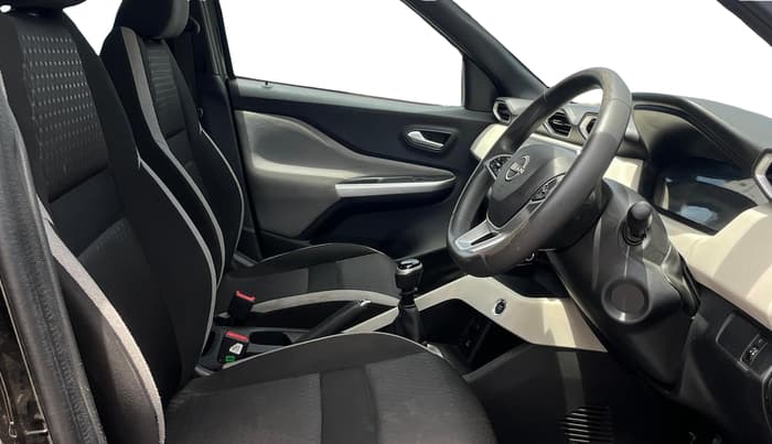 2022 Nissan MAGNITE XV MT, Petrol, Manual, 54,034 km, Right Side Front Door Cabin