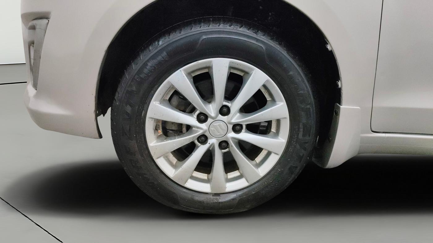2013 Maruti Ertiga ZXI, Petrol, Manual, 59,431 km, Left Front Wheel