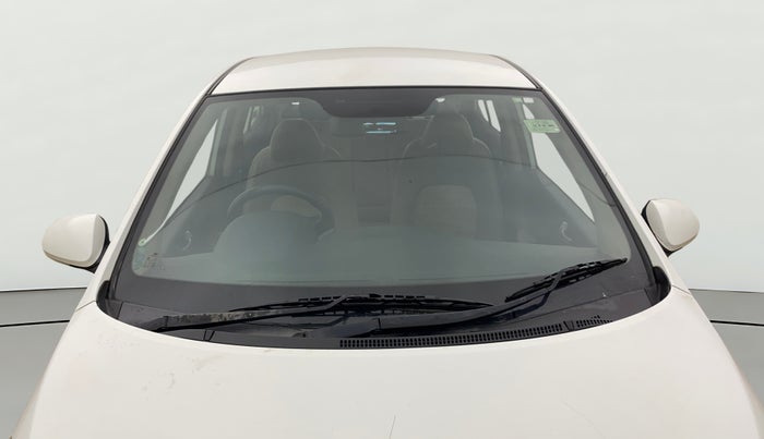 2017 Hyundai Xcent SX 1.2, CNG, Manual, 78,345 km, Front Windshield