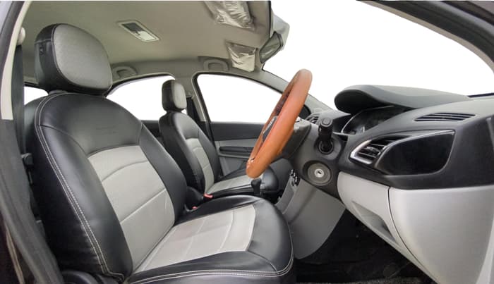 2022 Tata Tiago XT CNG, CNG, Manual, 1,02,942 km, Right Side Front Door Cabin
