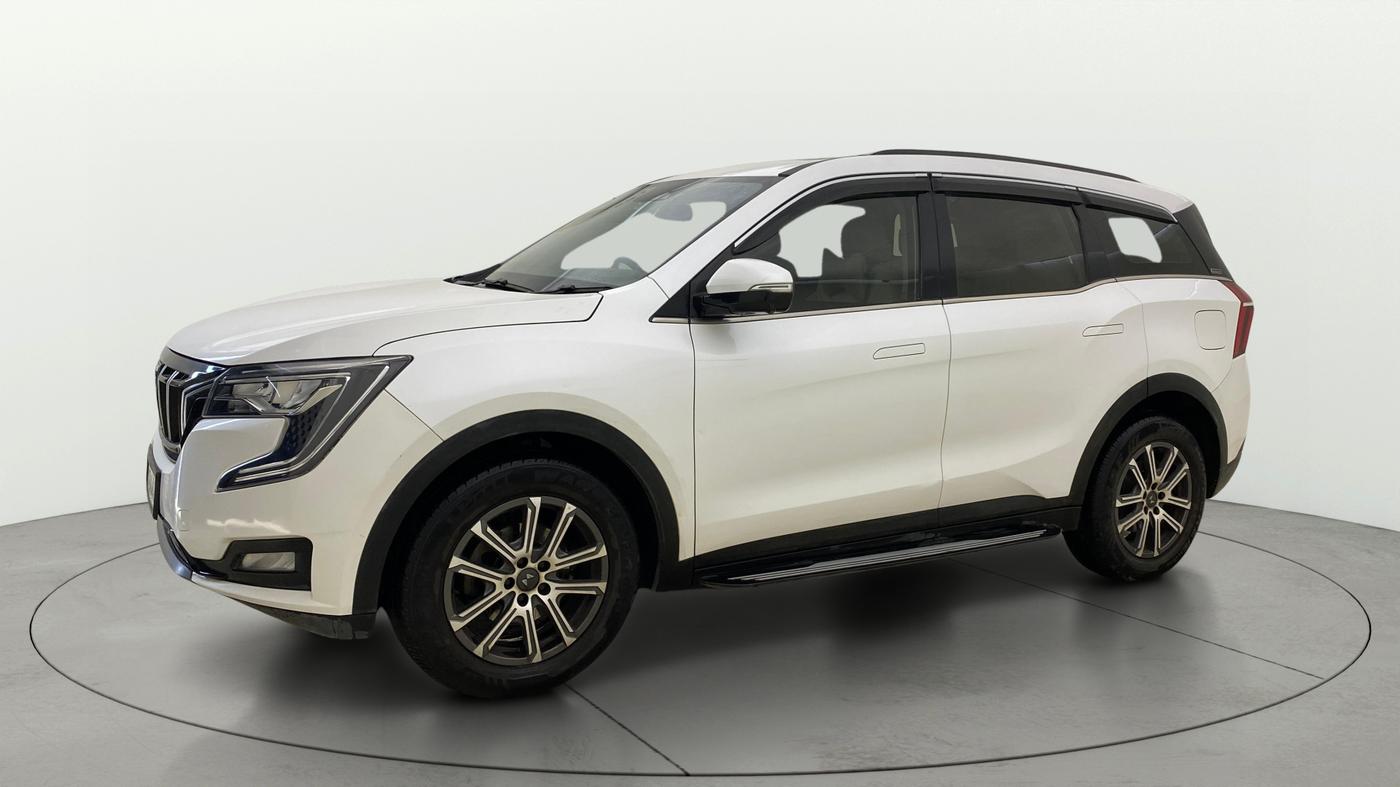 2023 Mahindra XUV700 AX 7 LUXURY P AT 7 STR, Petrol, Automatic, 33,773 km, Left Front Diagonal