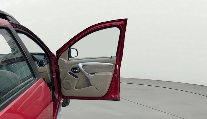 2015 Nissan Terrano XL D PLUS, Diesel, Manual, 95,649 km, RHS Front Door