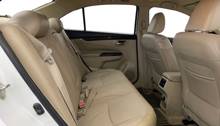 2016 Maruti Ciaz ZXI+ AT, Petrol, Automatic, 80,619 km, Right Side Rear Door Cabin