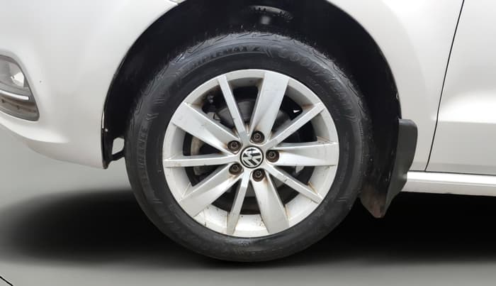 2015 Volkswagen Polo HIGHLINE1.2L, Petrol, Manual, 61,171 km, Left Front Wheel