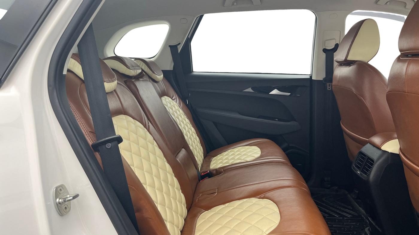 2021 MG HECTOR SHINE 1.5 PETROL TURBO MT, Petrol, Manual, 41,754 km, Right Side Rear Door Cabin
