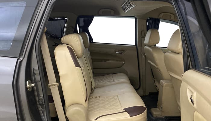 2018 Maruti Ertiga VXI CNG, CNG, Manual, 85,182 km, Right Side Rear Door Cabin