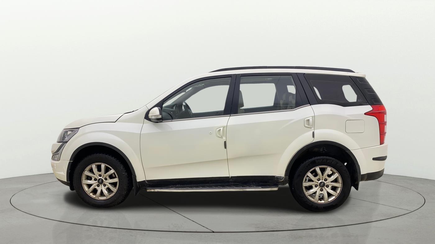 2016 Mahindra XUV500 W10 AT, Diesel, Automatic, 1,22,669 km, Left Side