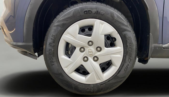 2021 Hyundai VENUE S 1.2, Petrol, Manual, 46,464 km, Left Front Wheel