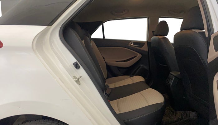 2019 Hyundai Elite i20 MAGNA PLUS 1.2, Petrol, Manual, 9,816 km, Right Side Rear Door Cabin