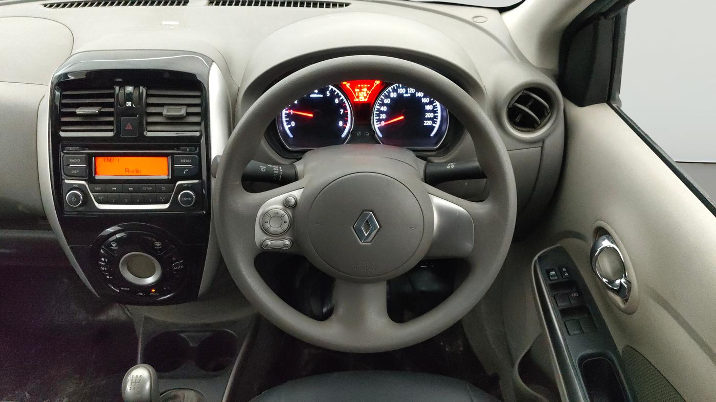 2015 Renault Scala RXL PETROL, Petrol, Manual, 44,881 km, Steering Wheel Close Up