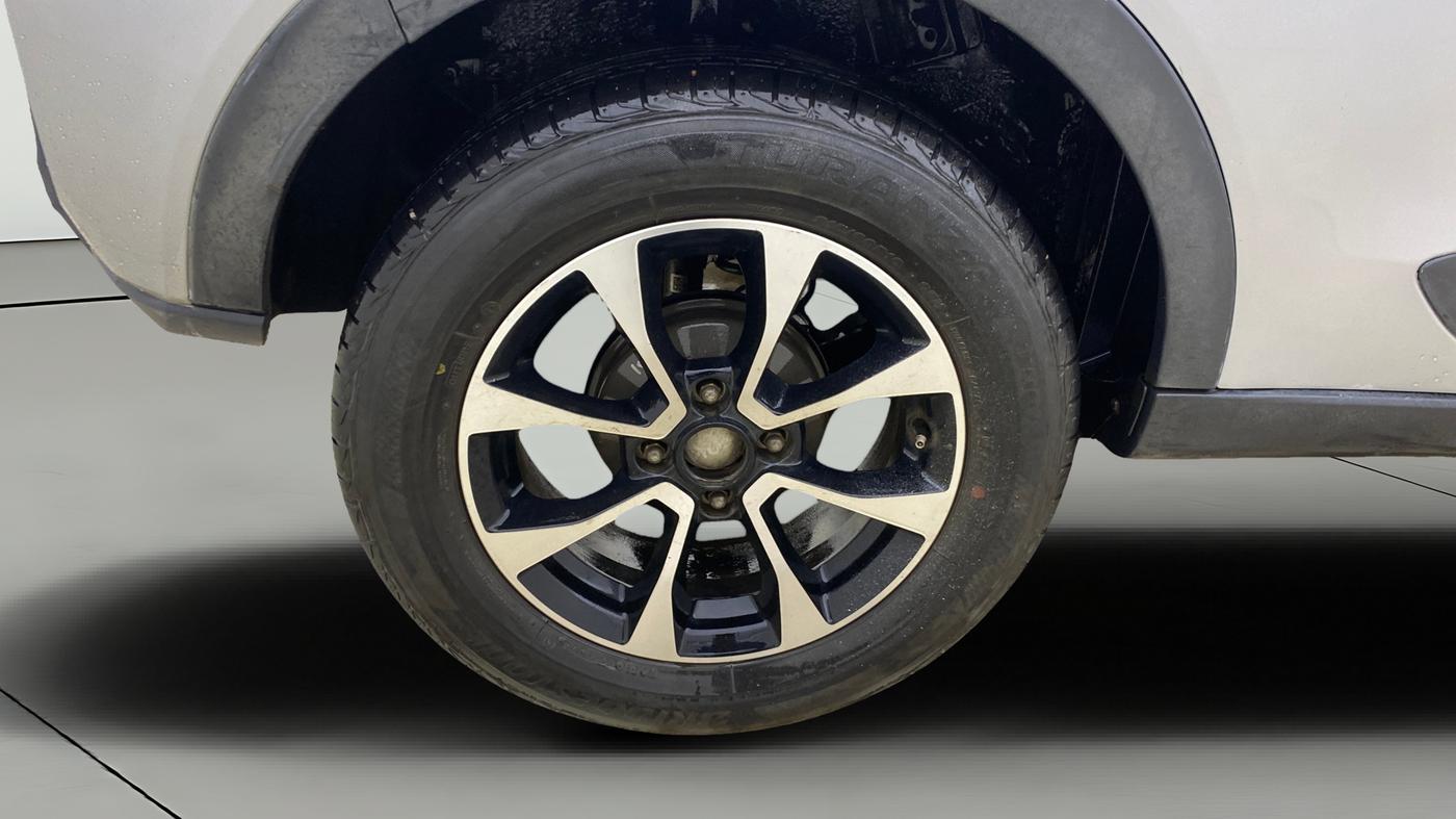 2020 Tata NEXON XZA PLUS PETROL, Petrol, Automatic, 1,27,344 km, Right Rear Wheel