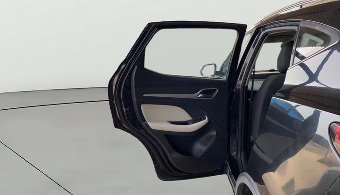 2023 MG ASTOR SUPER 1.5 MT, Petrol, Manual, 81,227 km, LHS Rear Door