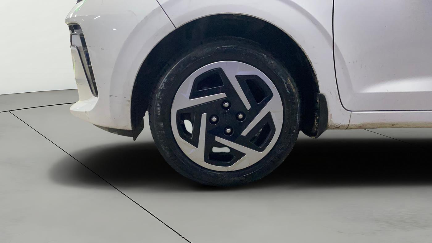 2025 Hyundai AURA S 1.2, CNG, Manual, 23,514 km, Left Front Wheel
