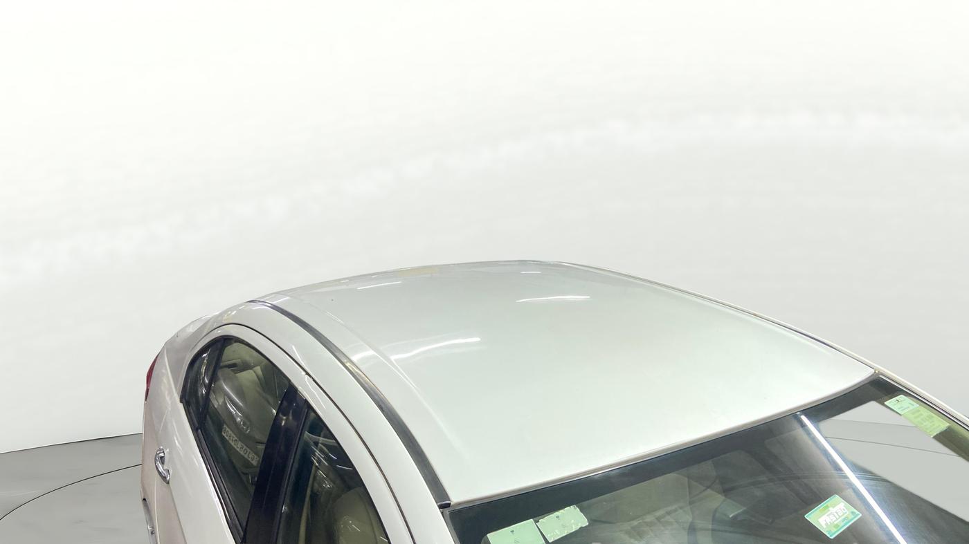 2015 Maruti Ciaz ZXI, Petrol, Manual, 1,27,674 km, Roof