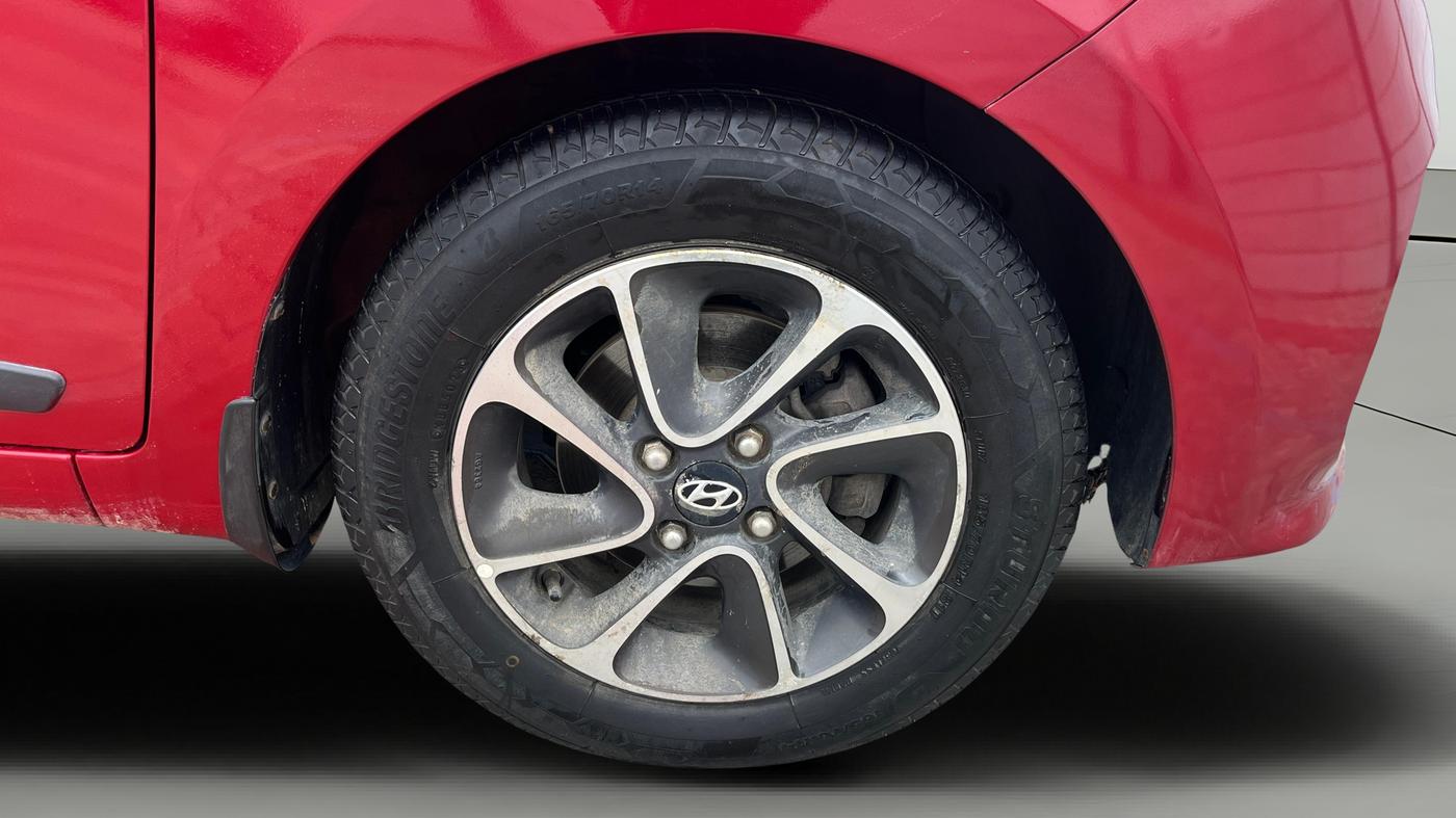 2019 Hyundai Grand i10 SPORTZ AT 1.2 KAPPA VTVT, Petrol, Automatic, 45,315 km, Right Front Wheel