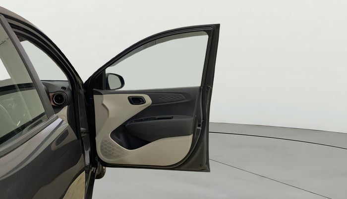 2021 Hyundai AURA S 1.2 CNG, CNG, Manual, 36,554 km, RHS Front Door