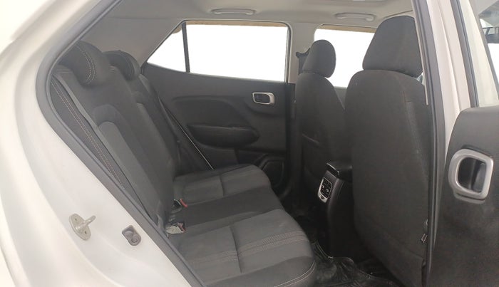 2021 Hyundai VENUE SX 1.5 CRDI, Diesel, Manual, 48,625 km, Right Side Rear Door Cabin