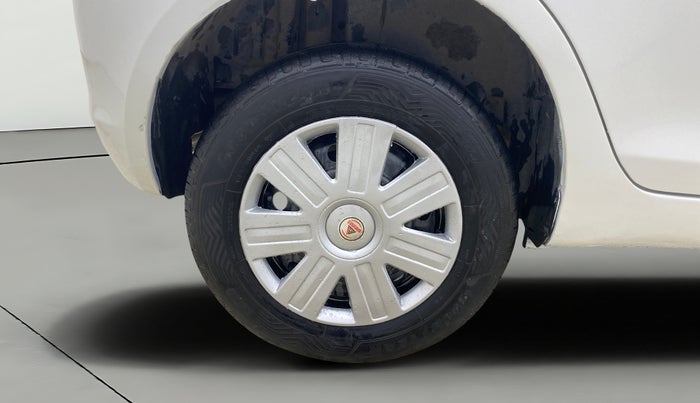 2012 Maruti Swift VXI, Petrol, Manual, 1,02,578 km, Right Rear Wheel