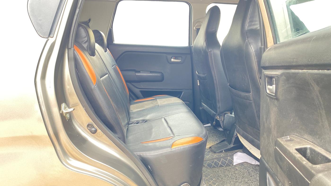 2020 Maruti New Wagon-R ZXI 1.2 AMT, Petrol, Automatic, 52,267 km, Right Side Rear Door Cabin