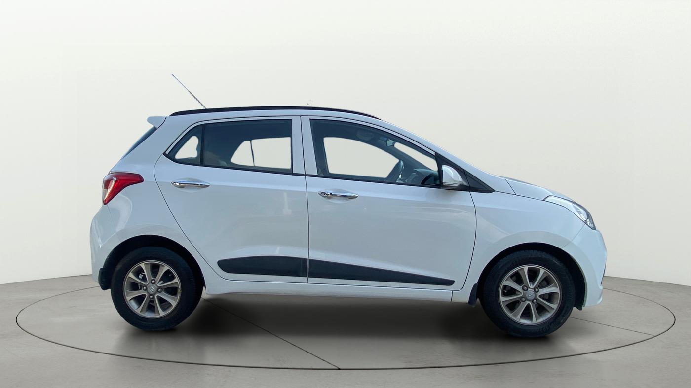 2016 Hyundai Grand i10 ASTA 1.2 KAPPA VTVT, Petrol, Manual, 1,07,242 km, Right Side View