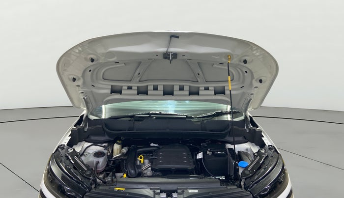 2025 Skoda KUSHAQ Sportline 1.0L TSI AT, Petrol, Automatic, 6,830 km, Open Bonet