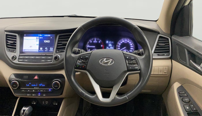 2018 Hyundai Tucson 2WD AT GL DIESEL
, Diesel, Automatic, 1,44,084 km, Steering Wheel Close Up