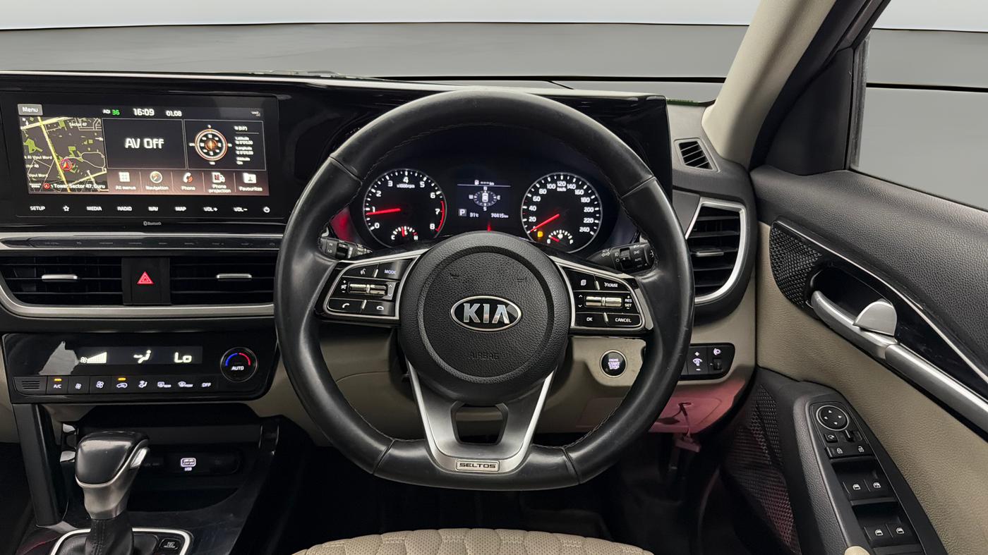 2020 KIA SELTOS HTX IVT 1.5 PETROL, CNG, Automatic, 74,399 km, Steering Wheel Close Up