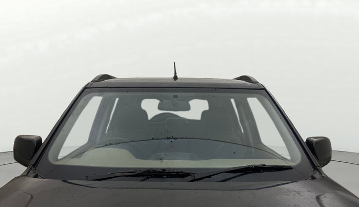 2017 Mahindra TUV300 T8, Diesel, Manual, 1,13,073 km, Front Windshield