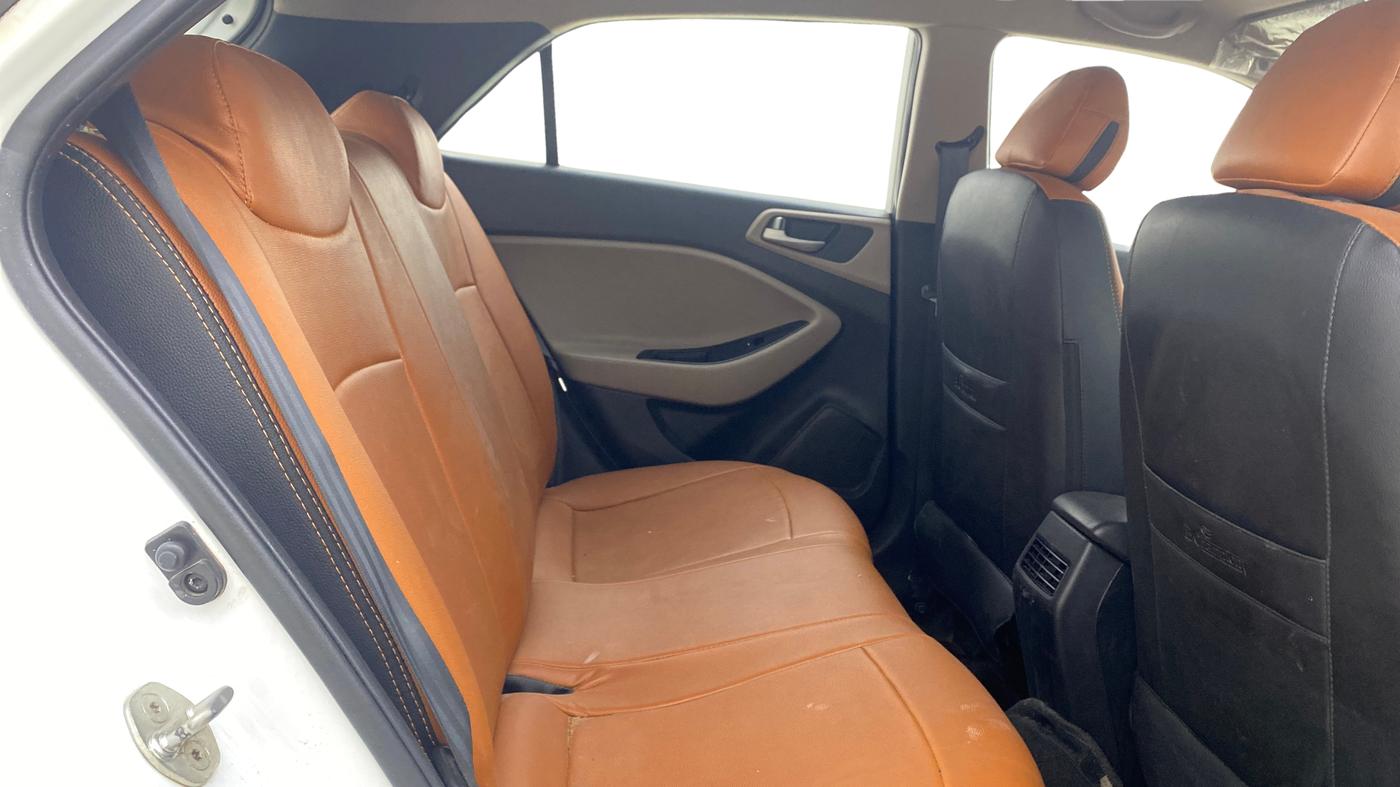 2018 Hyundai Elite i20 MAGNA EXECUTIVE 1.2, Petrol, Manual, 49,116 km, Right Side Rear Door Cabin