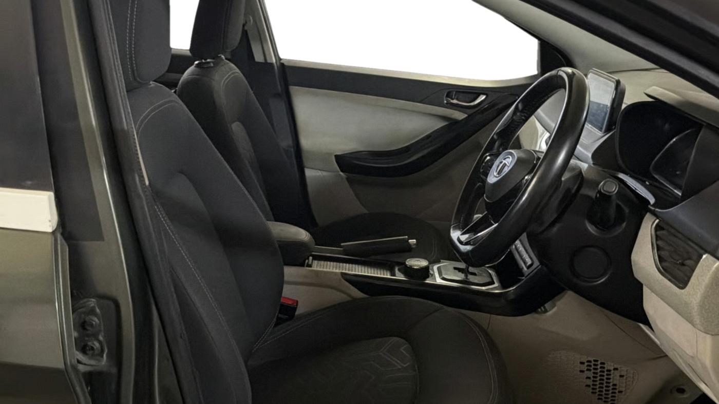 2021 Tata NEXON XZA PLUS SUNROOF PETROL, Petrol, Automatic, 73,686 km, Right Side Front Door Cabin