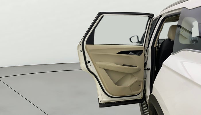 2021 MG HECTOR SHARP 1.5 DCT PETROL, Petrol, Automatic, 12,596 km, LHS Rear Door