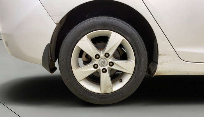 2012 Hyundai New Elantra 1.6 S MT DIESEL, Diesel, Manual, 1,29,540 km, Right Rear Wheel